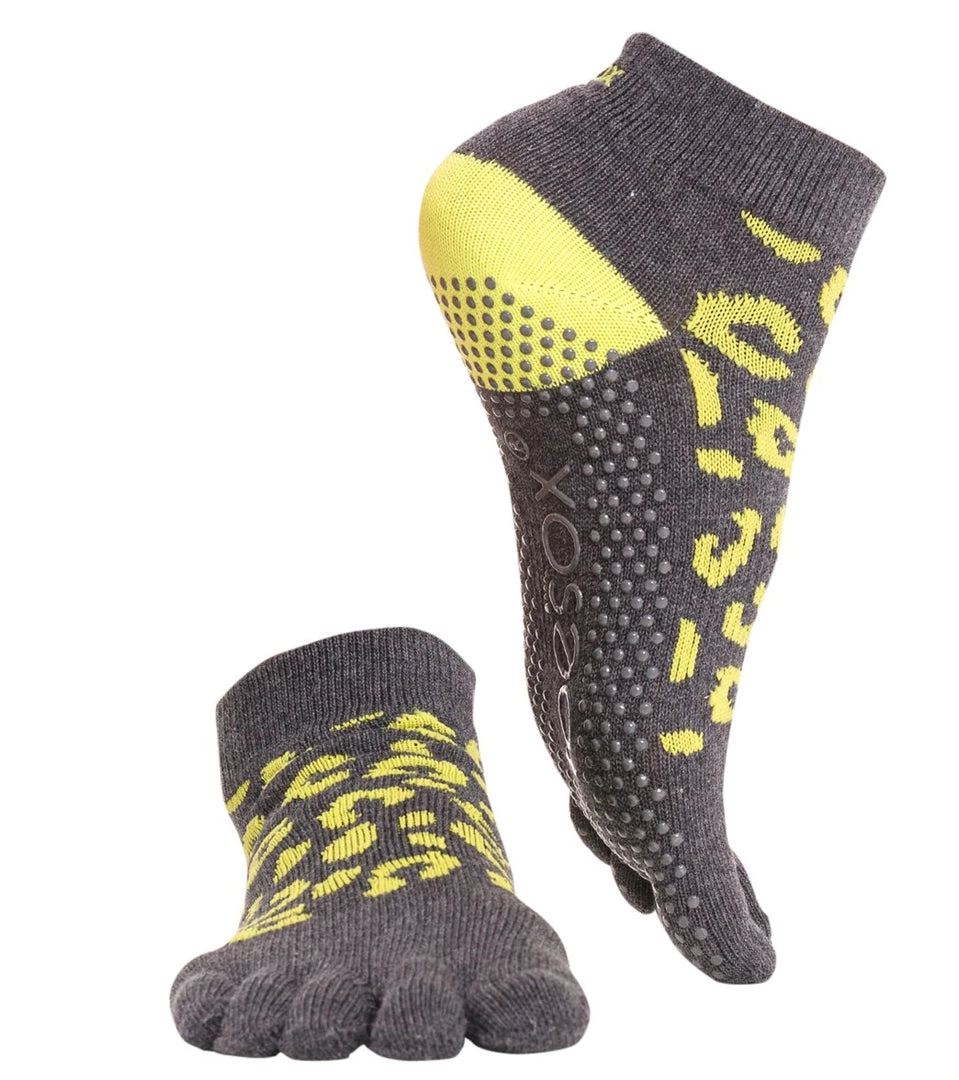 CLOTHING Toesox Ankle Length Full-Toe Yoga Grip Socks Wild Love Citrus 3 CLOTHING Toesox Ankle Length Full-Toe Yoga Grip Socks Wild Love Citrus
