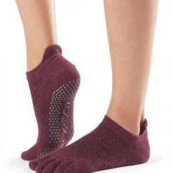 CLOTHING Toesox Low Rise Full-Toe Yoga Grip Socks Vixen