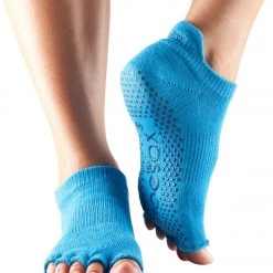 CLOTHING Toesox Low Rise Half-Toe Yoga Grip Socks Skydiver 7 CLOTHING Toesox Low Rise Half-Toe Yoga Grip Socks Skydiver