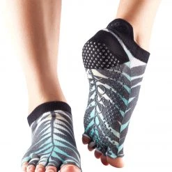 CLOTHING Toesox Low Rise Half-Toe Yoga Grip Socks Tropic