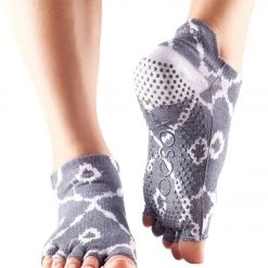 CLOTHING Toesox Low Rise Half-Toe Yoga Grip Socks Haze