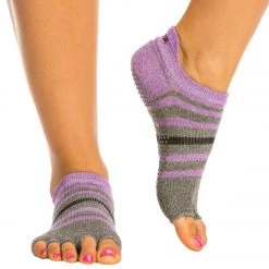 CLOTHING Toesox Low Rise Half-Toe Yoga Grip Socks Aire