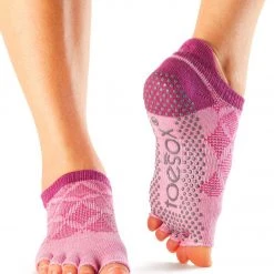 Toesox Low Rise Half-Toe Yoga Grip Socks Rosa CLOTHING 7 Toesox Low Rise Half-Toe Yoga Grip Socks Rosa CLOTHING