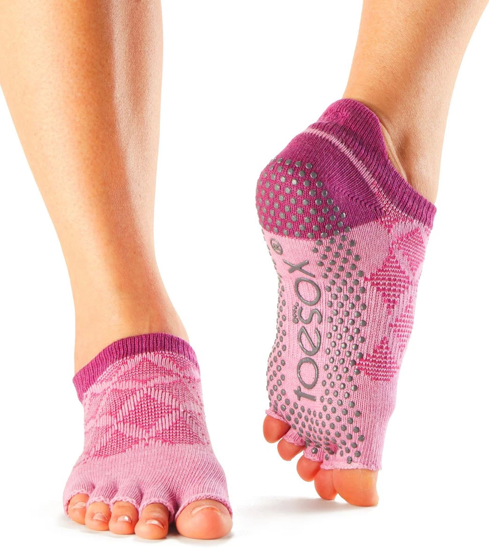 Toesox Low Rise Half-Toe Yoga Grip Socks Rosa CLOTHING 5 Toesox Low Rise Half-Toe Yoga Grip Socks Rosa CLOTHING