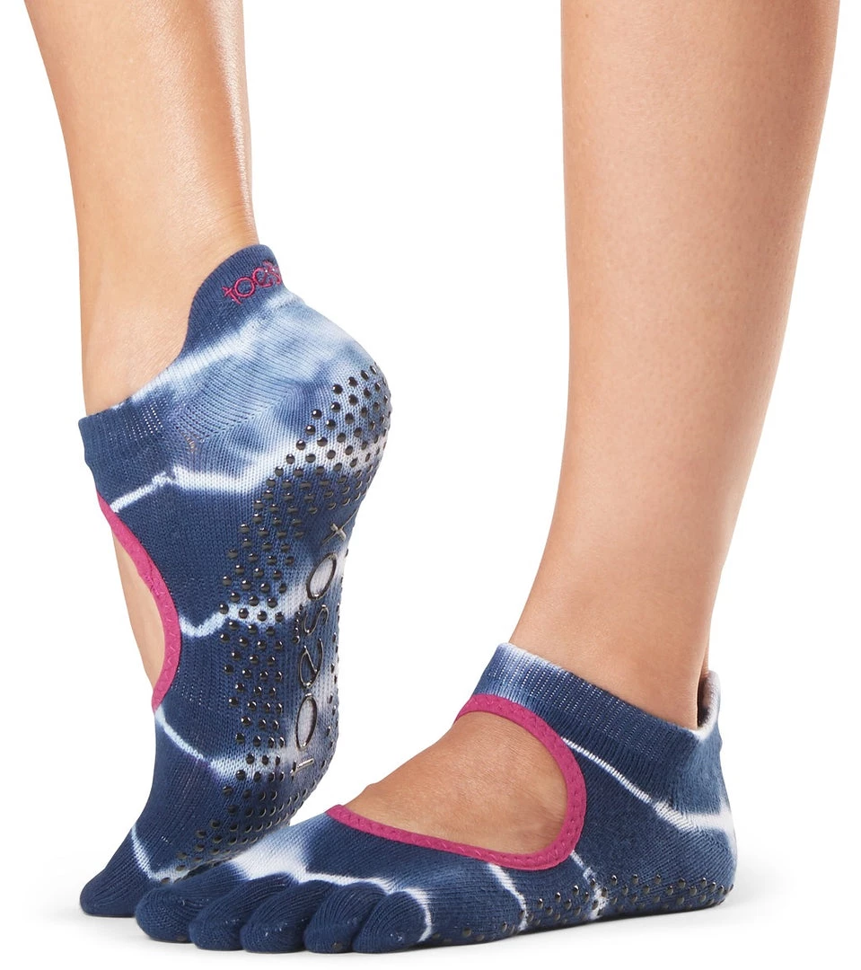 ACCESSORIES Toesox Bellarina Full-Toe Yoga Grip Socks Cosmic 6 ACCESSORIES Toesox Bellarina Full-Toe Yoga Grip Socks Cosmic