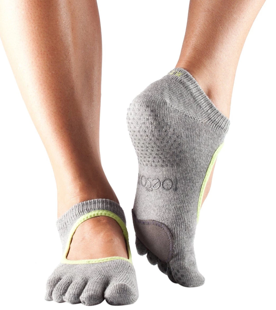 ACCESSORIES Toesox Plie Full-Toe Yoga & Grip Socks Heather Grey/Limeaid 3 ACCESSORIES Toesox Plie Full-Toe Yoga & Grip Socks Heather Grey/Limeaid