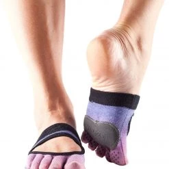 ACCESSORIES Toesox Releve Full-Toe Yoga Grip Socks Isla 7 ACCESSORIES Toesox Releve Full-Toe Yoga Grip Socks Isla