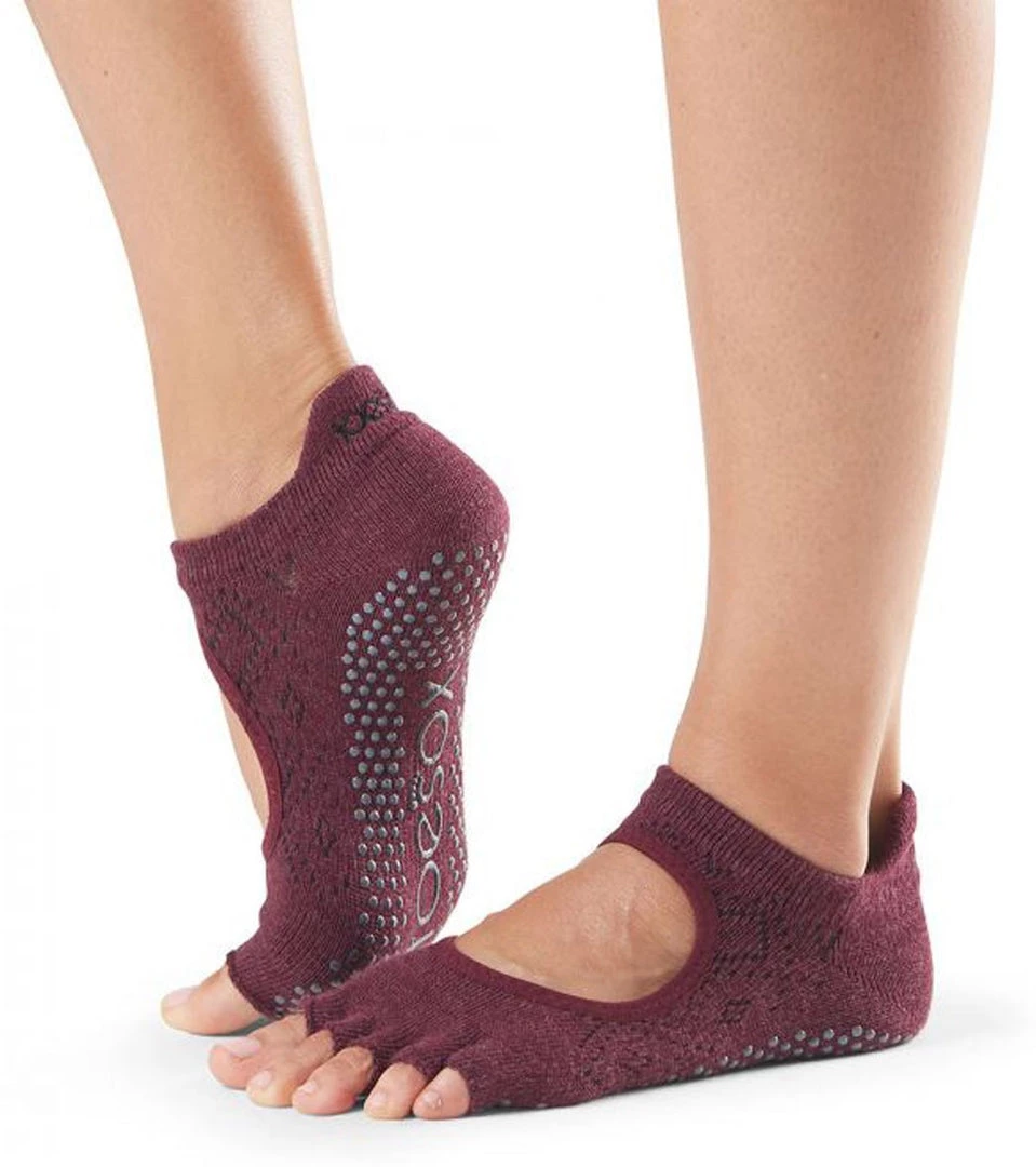 ACCESSORIES Toesox Bellarina Half-Toe Yoga Grip Socks Vixen 5 ACCESSORIES Toesox Bellarina Half-Toe Yoga Grip Socks Vixen