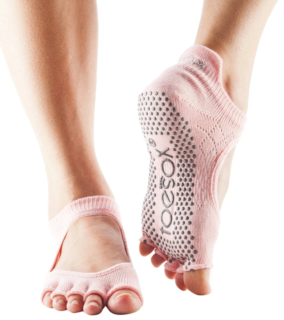 ACCESSORIES Toesox Bellarina Half-Toe Yoga Grip Socks Fishnet Kiss 5 ACCESSORIES Toesox Bellarina Half-Toe Yoga Grip Socks Fishnet Kiss