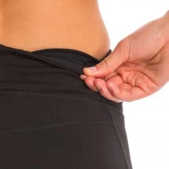 CLOTHING Marika Carrie Ultimate Slimming Cotton Yoga Capris Black