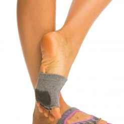 Toesox Releve Half-Toe Yoga Grip Socks Fishnet Storm