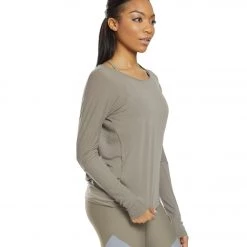 CLOTHING Onzie Drapey V-back Long Sleeve Coverup Dust 11 CLOTHING Onzie Drapey V-back Long Sleeve Coverup Dust