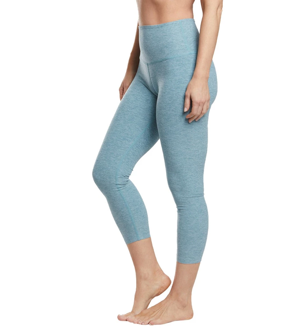 Beyond Yoga Spacedye High Waisted Yoga Capris Blue Crush/Sky Blue 7 Beyond Yoga Spacedye High Waisted Yoga Capris Blue Crush/Sky Blue