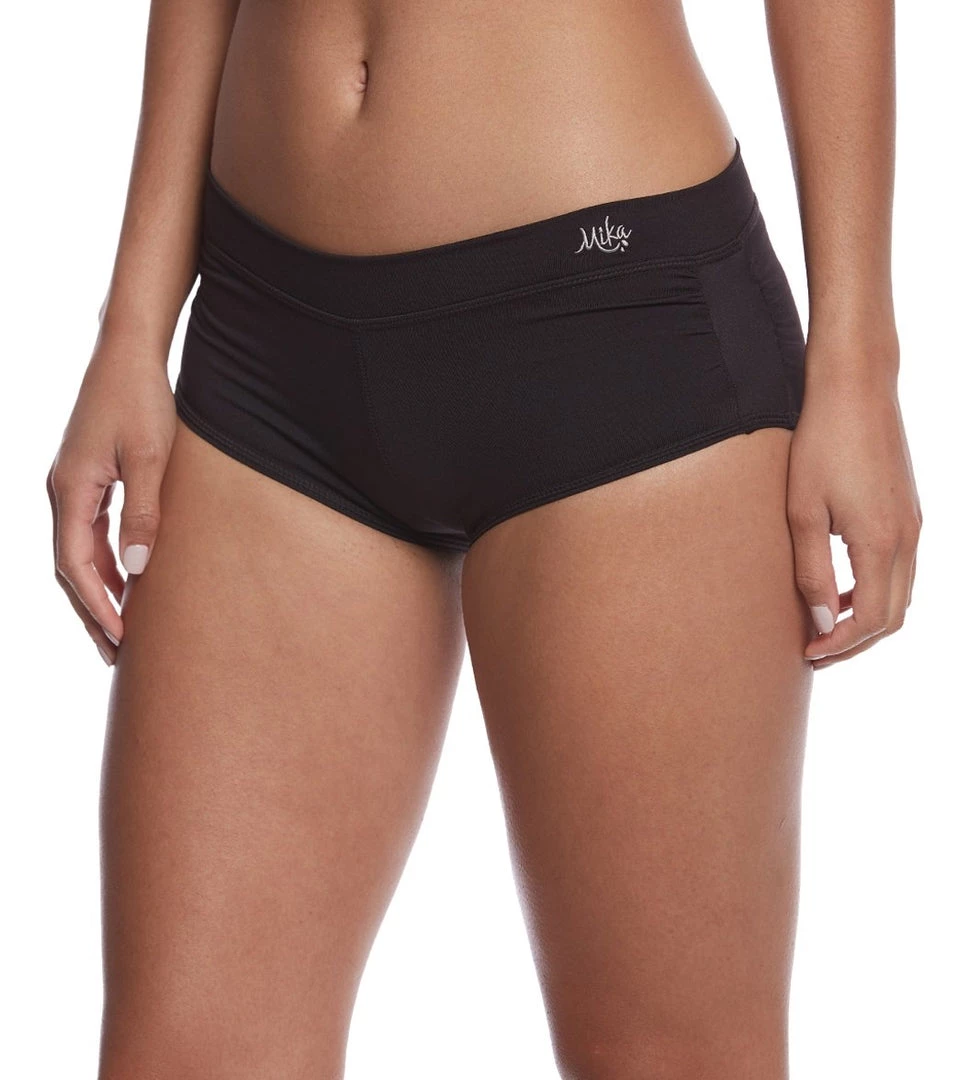 Mika Yoga Wear Betty Hot Yoga Shorts Black 4 Mika Yoga Wear Betty Hot Yoga Shorts Black