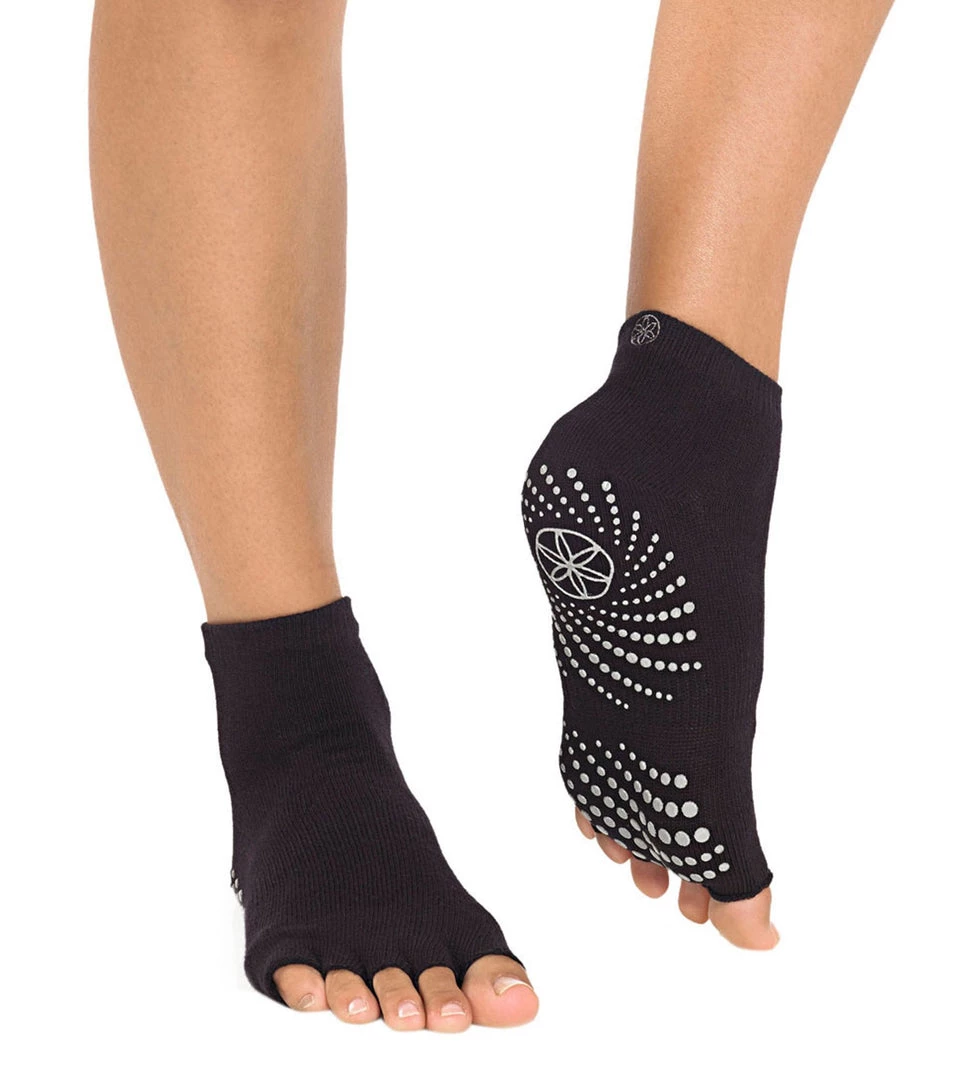 ACCESSORIES Gaiam Toeless Grippy Yoga Socks S/M 3 ACCESSORIES Gaiam Toeless Grippy Yoga Socks S/M