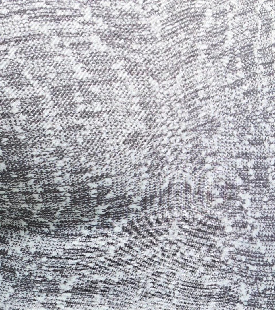 CLOTHING Onzie Graphic High Waisted 7/8 Yoga Leggings Graphite Chevron 7 CLOTHING Onzie Graphic High Waisted 7/8 Yoga Leggings Graphite Chevron