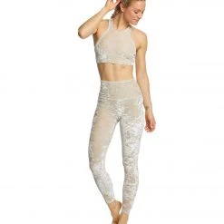 Beyond Yoga Crushed Velvet Studio Bra Timber 11 Beyond Yoga Crushed Velvet Studio Bra Timber