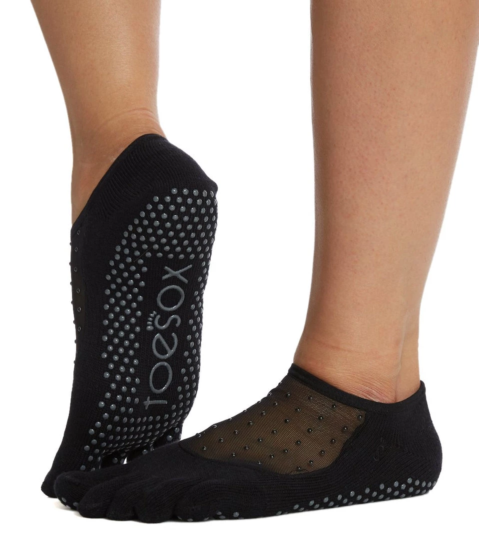 Toesox Luna Full-Toe Yoga Grip Socks Pitch 3 Toesox Luna Full-Toe Yoga Grip Socks Pitch
