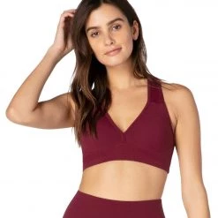 Beyond Yoga Lift Your Spirits Yoga Sports Bra Team Burgundy