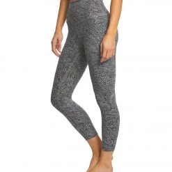 Beyond Yoga Jungle Fern Spacedye High Waisted Yoga Capris Black White Jungle Fern
