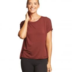 Beyond Yoga Split Keyhole Back Tee Red Rock