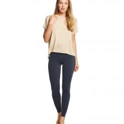 Beyond Yoga Split Keyhole Back Tee Texas Taupe 11 Beyond Yoga Split Keyhole Back Tee Texas Taupe