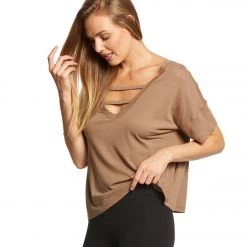 Beyond Yoga Full Eclipse V-Neck Tee Tumbleweed CLOTHING