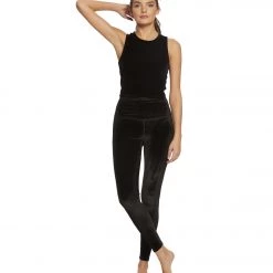 Beyond Yoga Velvet Motion Top Notch Cropped Tank Black