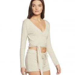 CLOTHING Beyond Yoga All Around Wrapped Cropped Top Oatmeal Heather