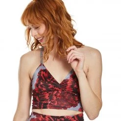 Beyond Yoga Lux Criss-Cross Cropped Yoga Tank Peony Scarlet Sun CLOTHING