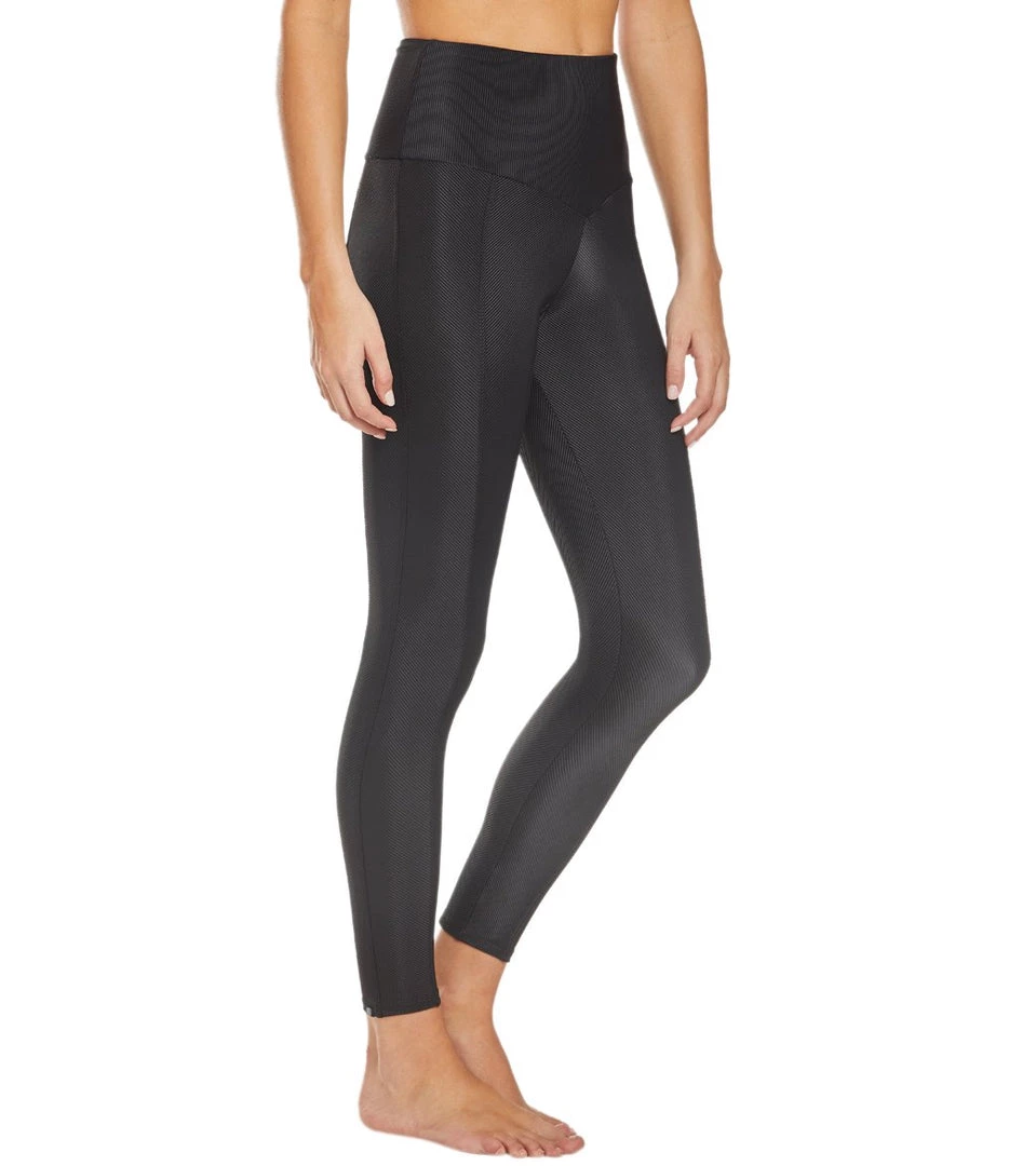 CLOTHING Onzie Ribbed Sweetheart 7/8 Yoga Leggings Black 9 CLOTHING Onzie Ribbed Sweetheart 7/8 Yoga Leggings Black