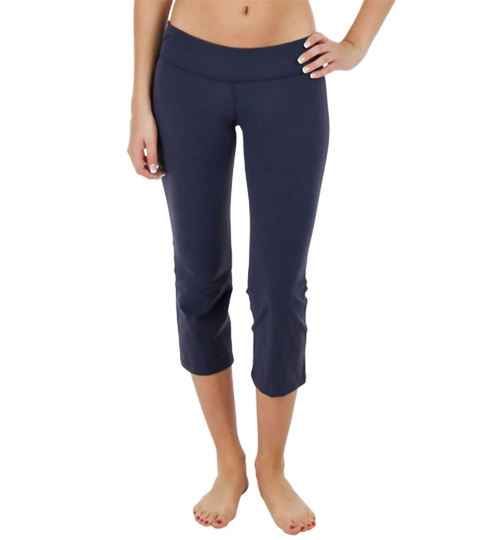 CLOTHING Beyond Yoga Women's Low Rise Capri True Navy 3 CLOTHING Beyond Yoga Women's Low Rise Capri True Navy