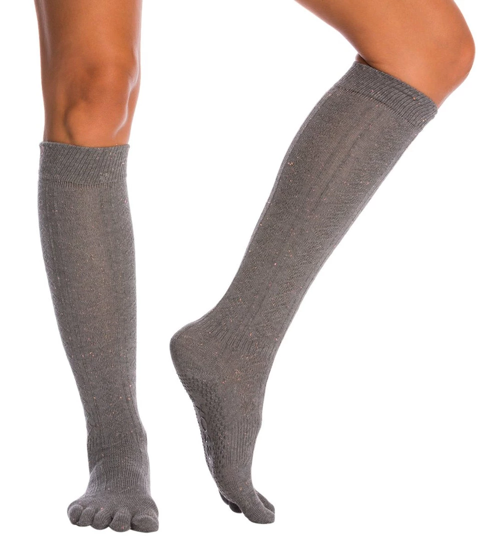 CLOTHING Toesox Knee High Scrunch Full-Toe Yoga Grip Socks Pepper 5 CLOTHING Toesox Knee High Scrunch Full-Toe Yoga Grip Socks Pepper