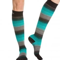 Toesox Knee High Scrunch Full-Toe Yoga Grip Socks Moonlight Jade