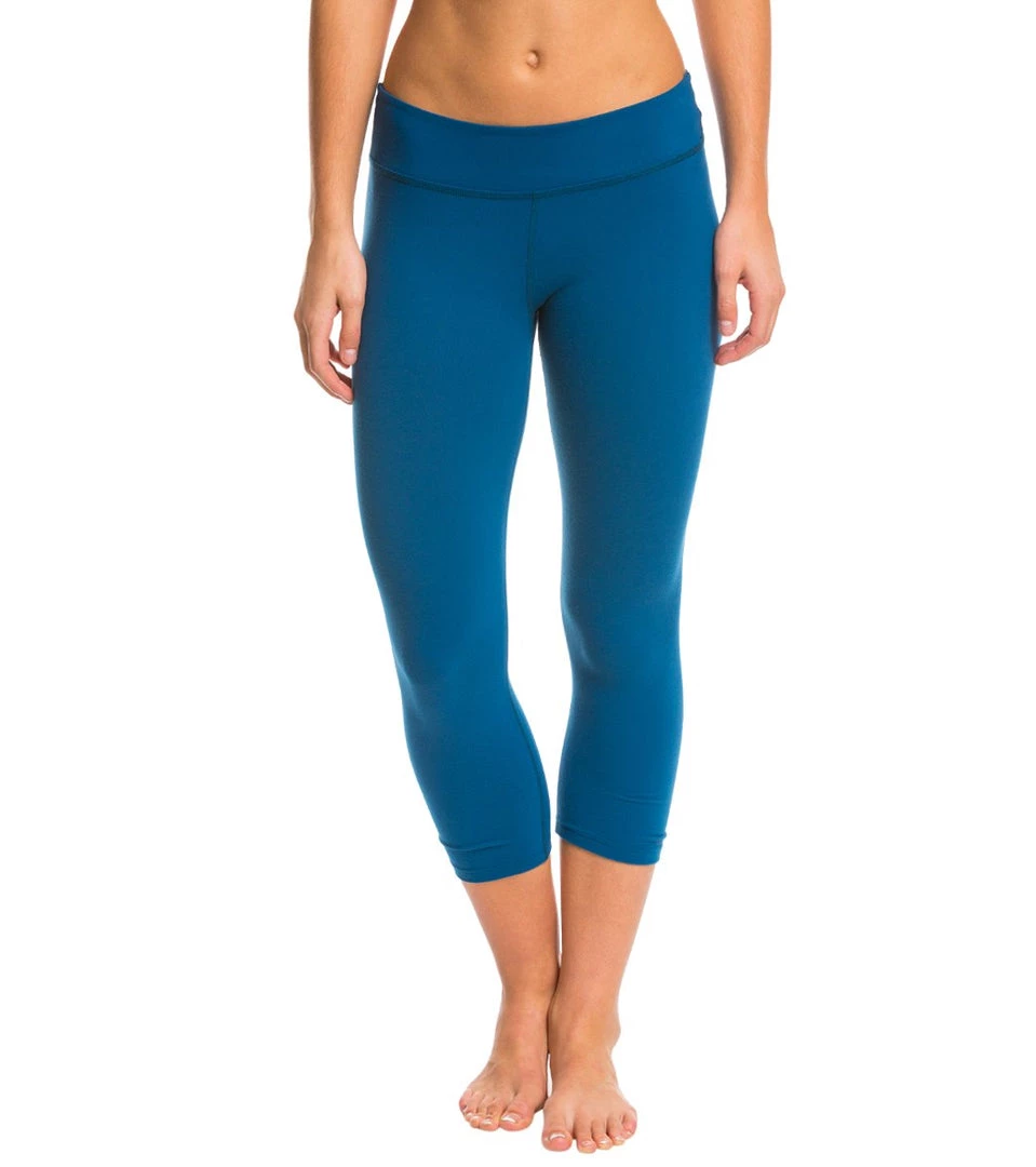 CLOTHING Beyond Yoga Back Gathered Yoga Capris Mosaic Blue 4 CLOTHING Beyond Yoga Back Gathered Yoga Capris Mosaic Blue