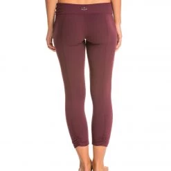 CLOTHING Beyond Yoga Back Gathered Yoga Capris Port