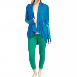 CLOTHING Beyond Yoga Back Gathered Yoga Capris Vivid Green