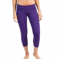 CLOTHING Beyond Yoga Back Gathered Yoga Capris Venetian Purple