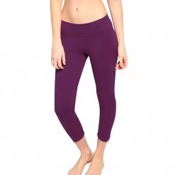 Beyond Yoga Back Gathered Yoga Capris Plum Wine CLOTHING
