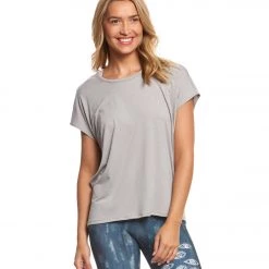 CLOTHING Onzie Drop Back Yoga Short Sleeve Tee Sand