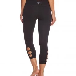 CLOTHING Beyond Yoga Full Circle Cut Out Yoga Capris Jet Black