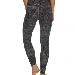 CLOTHING Beyond Yoga High Waisted Print 7/8 Yoga Leggings Black/White Fossilized