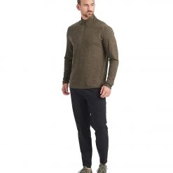 Vuori Men's Ease Performance Yoga 1/2 Zip Evergreen Heather CLOTHING 12 Vuori Men's Ease Performance Yoga 1/2 Zip Evergreen Heather CLOTHING