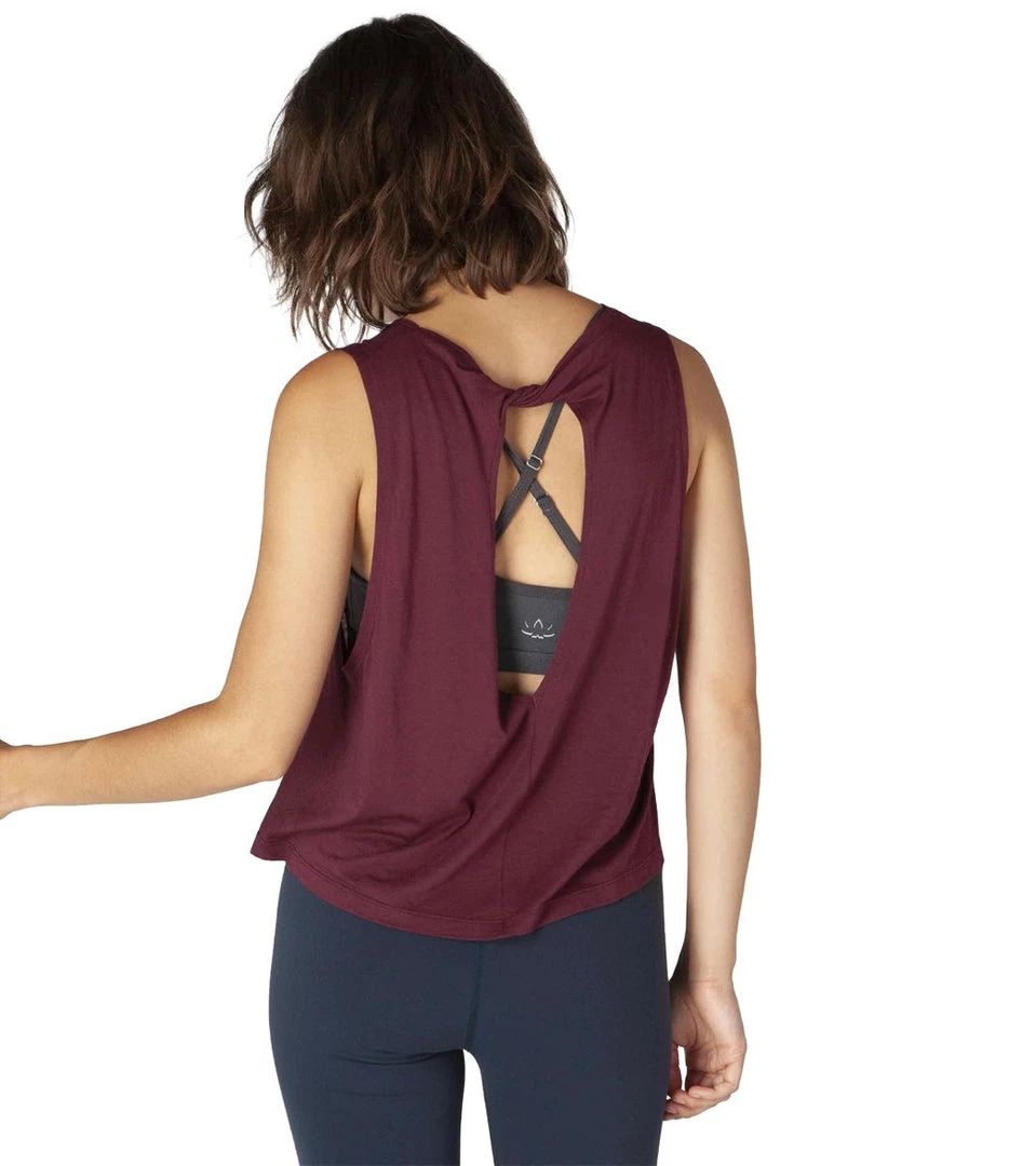 Beyond Yoga Aquarius Twisted Yoga Tank Team Burgundy 8 Beyond Yoga Aquarius Twisted Yoga Tank Team Burgundy