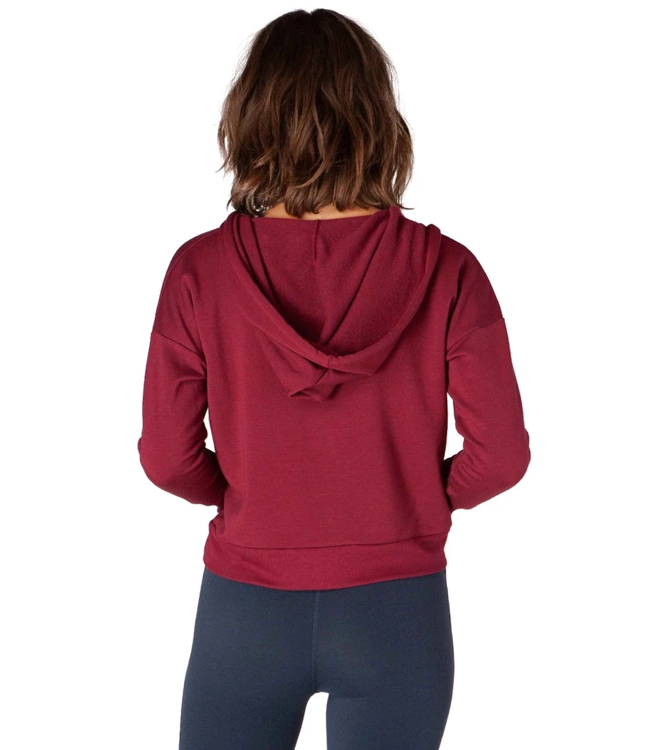 CLOTHING Beyond Yoga Talk It Overlap Cropped Yoga Hoodie Team Burgundy 6 CLOTHING Beyond Yoga Talk It Overlap Cropped Yoga Hoodie Team Burgundy