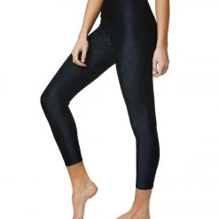 CLOTHING Onzie Camo Jacquard 7/8 Yoga Leggings Black Camo 9 CLOTHING Onzie Camo Jacquard 7/8 Yoga Leggings Black Camo