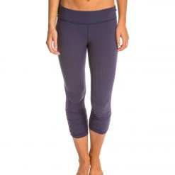 CLOTHING Beyond Yoga Essential Gathered Yoga Capris True Navy