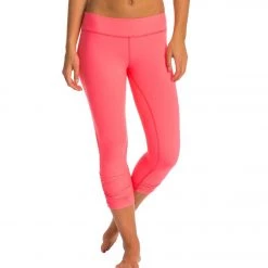 CLOTHING Beyond Yoga Essential Gathered Yoga Capris Cosmopolitan