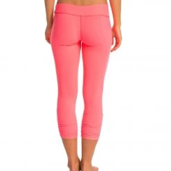 CLOTHING Beyond Yoga Essential Gathered Yoga Capris Cosmopolitan