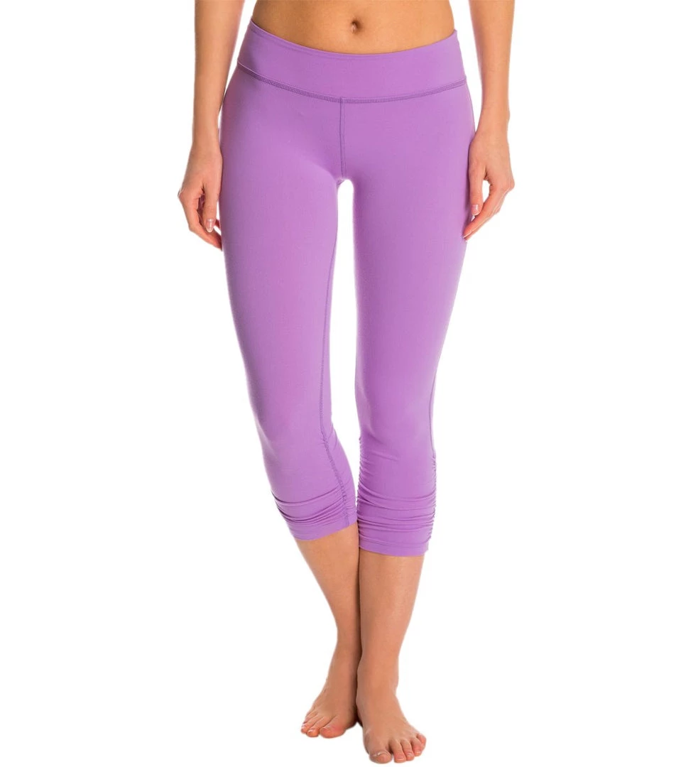 CLOTHING Beyond Yoga Essential Gathered Yoga Capris Lavender 8 CLOTHING Beyond Yoga Essential Gathered Yoga Capris Lavender